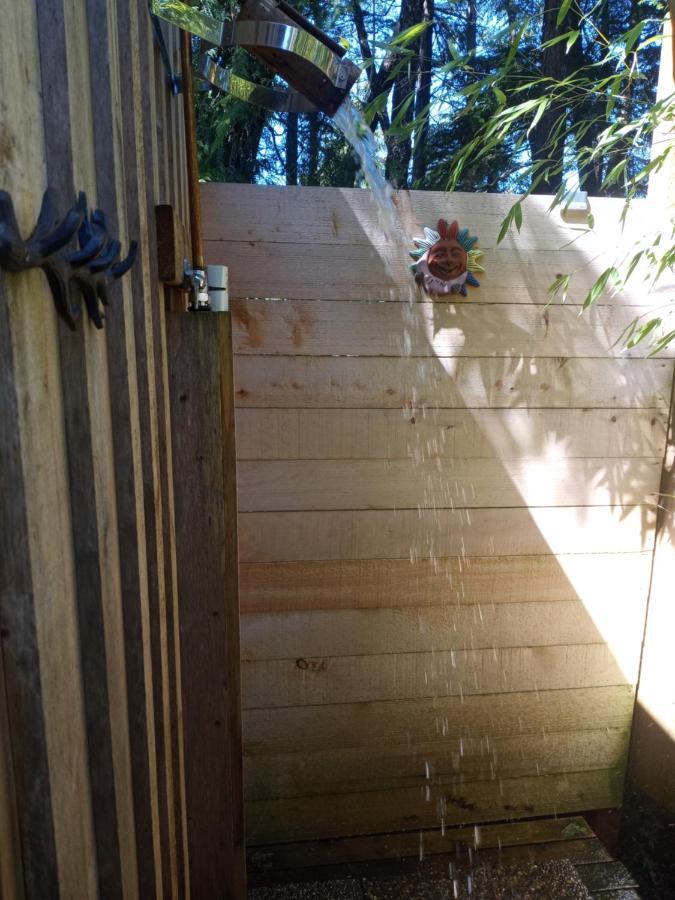 Forest Sweet Retreat Hot Tub & Wood Fired Sauna Ucluelet Exteriér fotografie