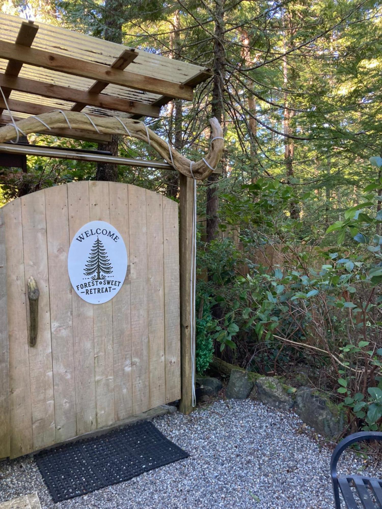 Forest Sweet Retreat Hot Tub & Wood Fired Sauna Ucluelet Exteriér fotografie